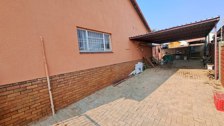 4 Bedroom Property for Sale in Fleurdal Free State